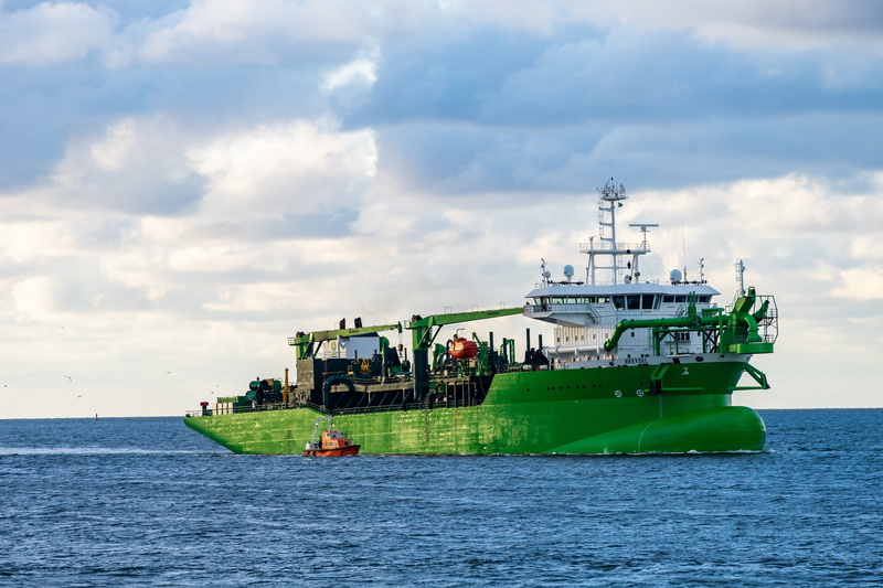 boat, waterfront, nautical vessel, 5K, beauty in nature, seafaring, transport, close up, no people, outdoors, river, technology, shipping, north sea, horizon over water