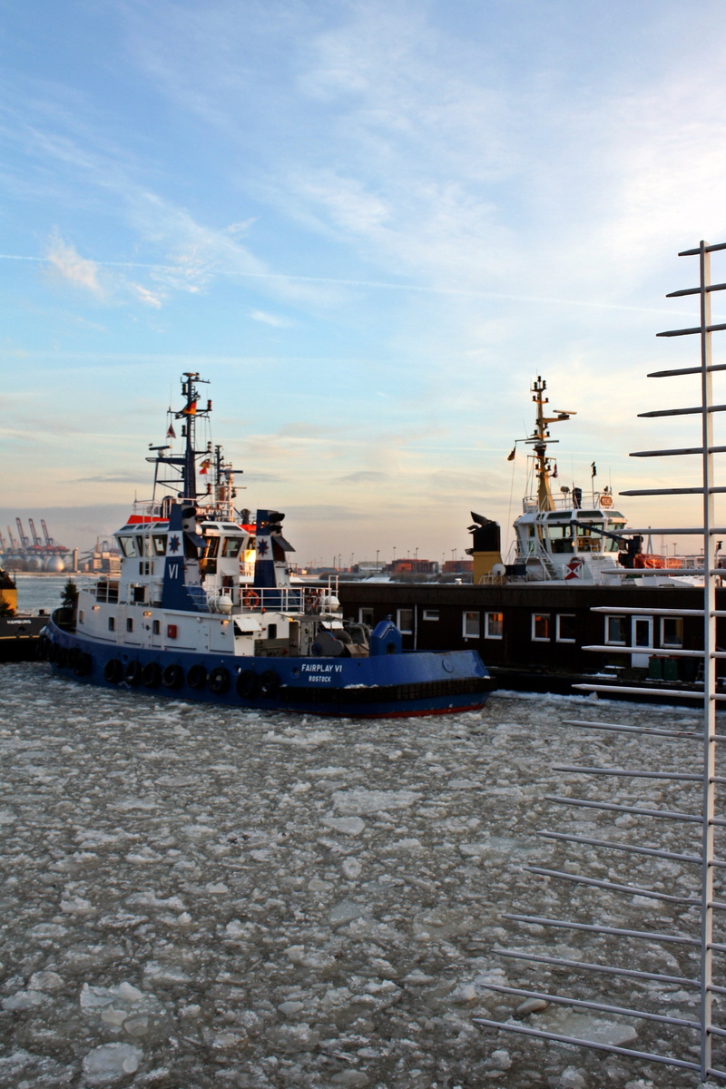 sea, duo, ice, cloud - sky, ship, industry, nautical Vessel, bugsier, duet, water, mood, freight transportation, waterfront, mode of transportation, port motifs