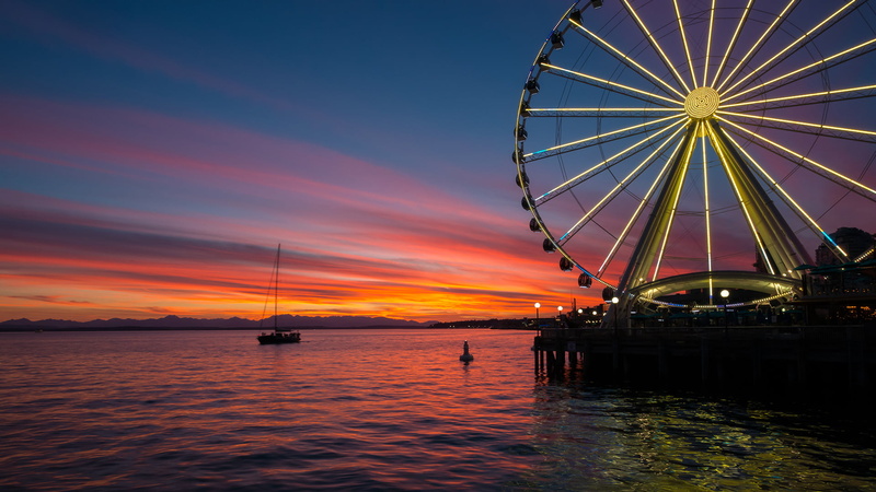 water ripples, waves, lights, 1080P, mountains, sunset, ferris wheel, The Seattle Great Wheel, boat, clouds, sky