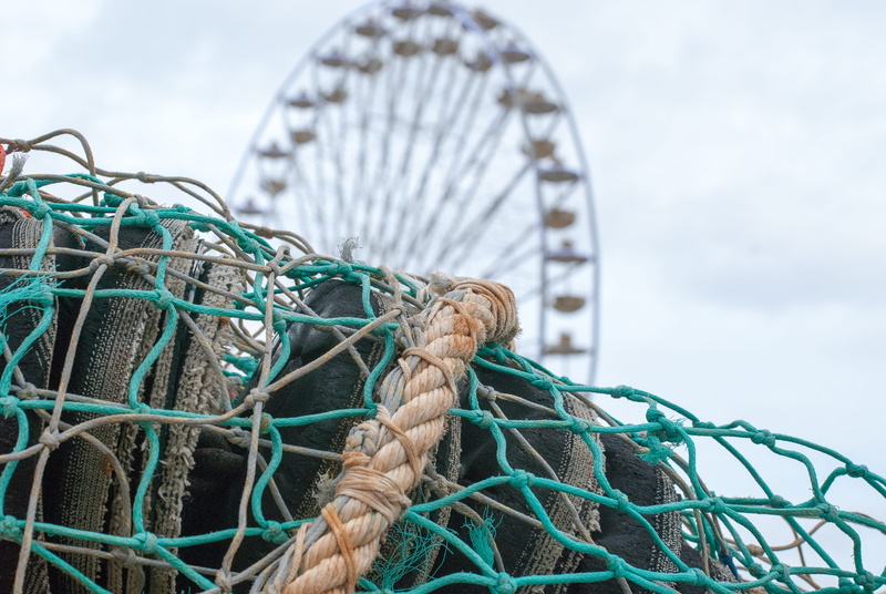 fishing net, commercial fishing net, amusement park, connection, day, sea, amusement park ride, net, fishing, complexity, nature, great, no people, focus on foreground