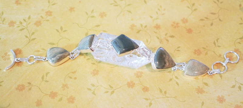 luxury, cabochon, precious gem, semiprecious, expense, crystal, fashion, silver colored, bezel, mineral, still life, shiny, ring, stone, jewel, indoors