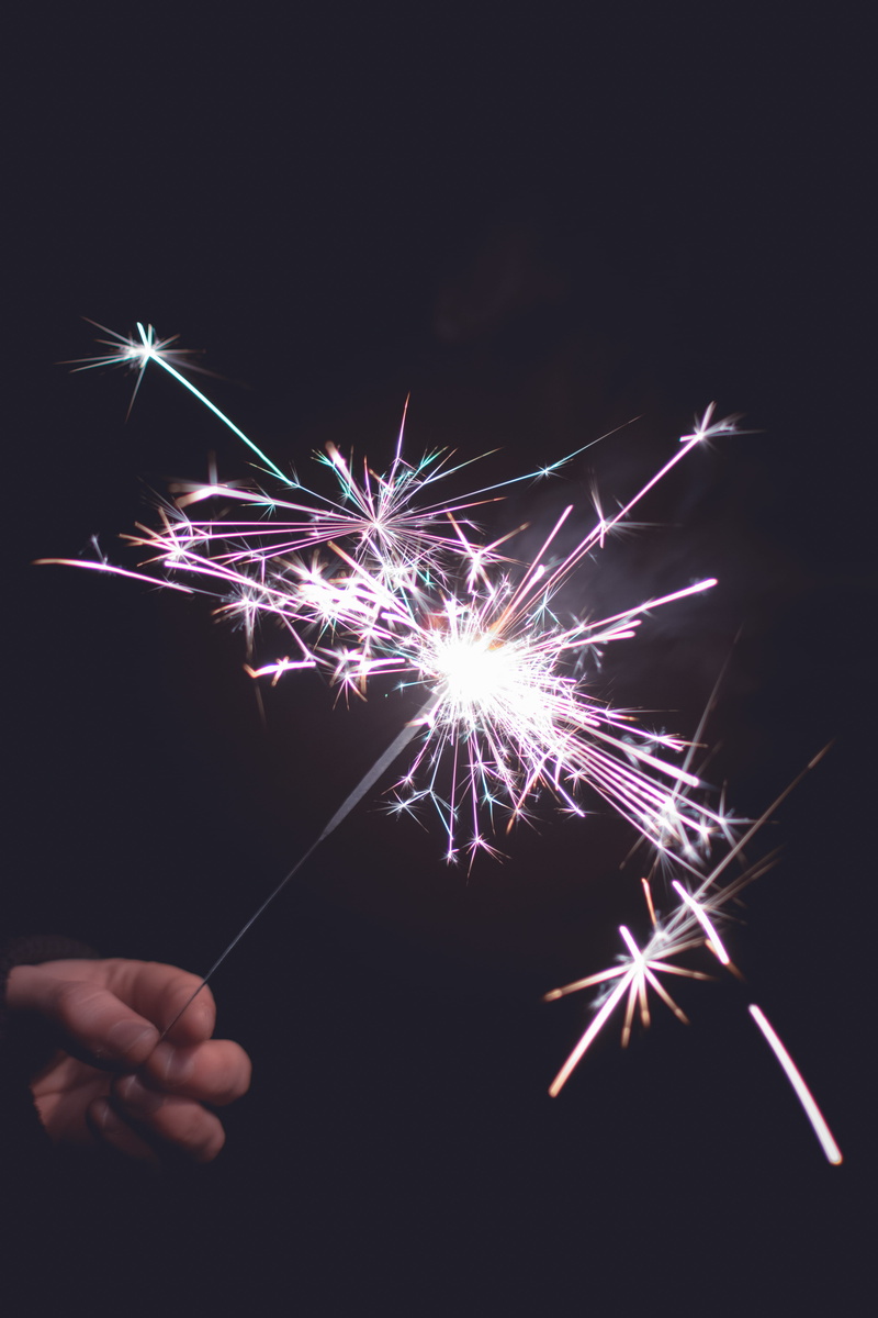 burning, sparkle, 5K, year, light, one person, illuminated, firework - man made object, sparkler, black background, arts culture and entertainment, fire