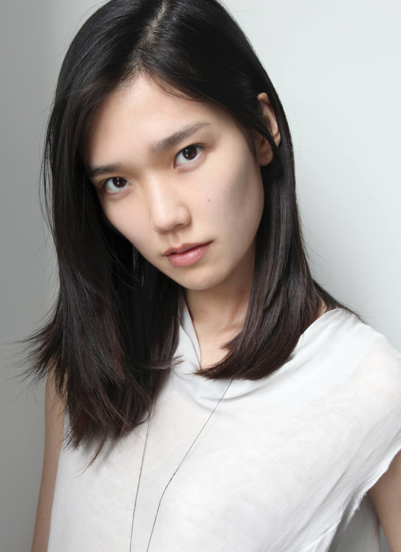 model, actress, women, brunette, 720P, Tao Okamoto, Japanese, Asian, simple background