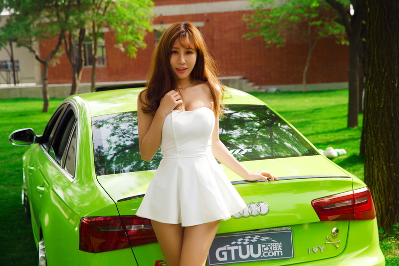 one person, Pretty, women, long hair, brown hair, beauty, young women, day, Audi, Yan Jiaqi, Dress, s, young adult, beautiful woman, adult, Green, portrait