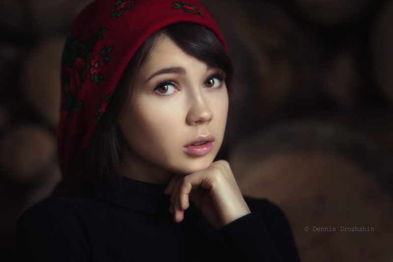 women, 1080P, beautiful woman, front view, headscarf, young women, indoors, one person, young adult, traditional clothing, adult, focus on foreground