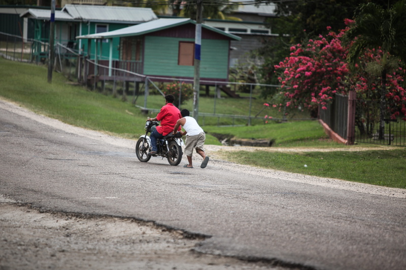 ride, road, men, gelp, motorbike, motorcycle, land vehicle, city, real people, full length, street, day, built structure, architecture, man, push-start
