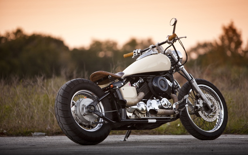 riding, Yamaha, motorcycle racing, mode of transportation, sport, Motorcycles, motorcycle, sports helmet, land vehicle, retro styled, driving, tire, chrome