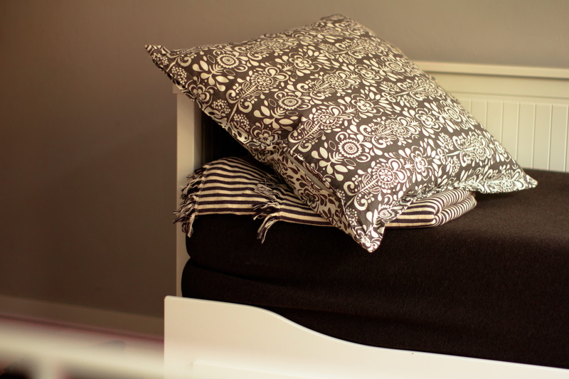 hat, no people, minimal, decoration, 4K, clothing, floral, home, cushion, design, fashion, pillow design, textile, warsaw, linen, texture, still life