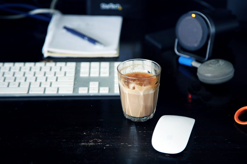 machine, freshness, liquid, 5K, household equipment, drink, coffee cup, glass, brown, no People, food, near, technology, keyboard, computer, glass filled