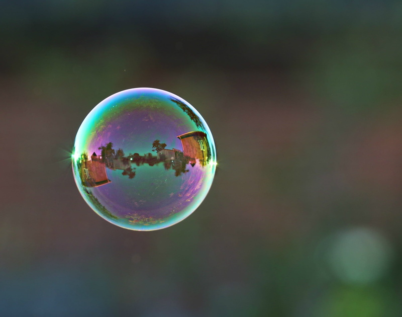geometric shape, 1080P, day, circle, design, emotions, focus, soap, outdoors, reflection, beauty in nature, fragility, vulnerability, soap sud, shape