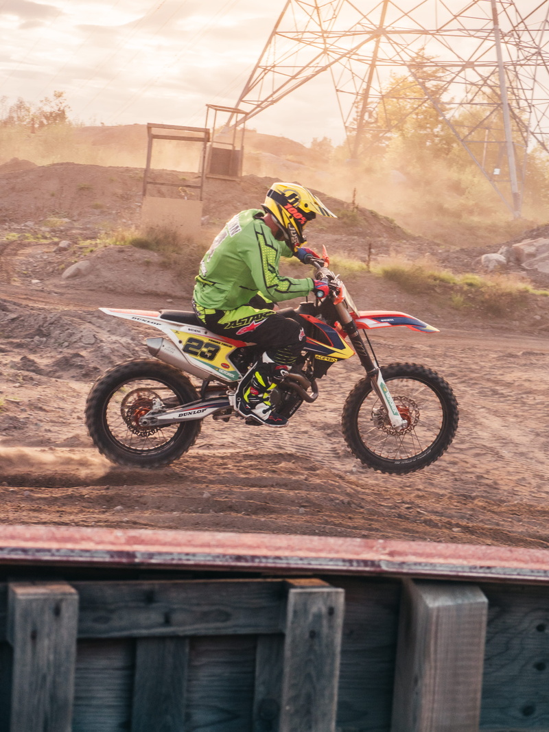 motor, danger, extreme sports, motocross, adventure, outdoors, dirt road, motion, motor bike, dirt bike, skill, sport, day, transportation, nature, headwear