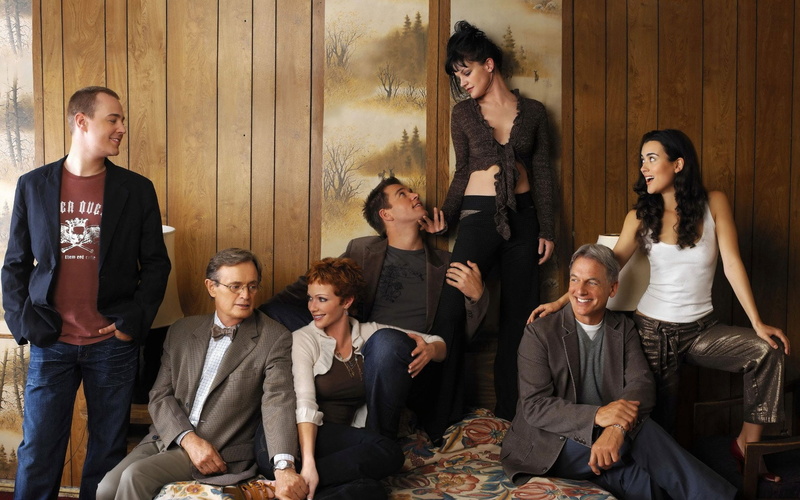 indoors, Mark Harmon, Michael Weatherly, coworker, Cote De Pablo, Leroy Jethro Gibbs, Dr. Donald Mallard, Lauren Holly, young women, mid adult, Jenny Shepard