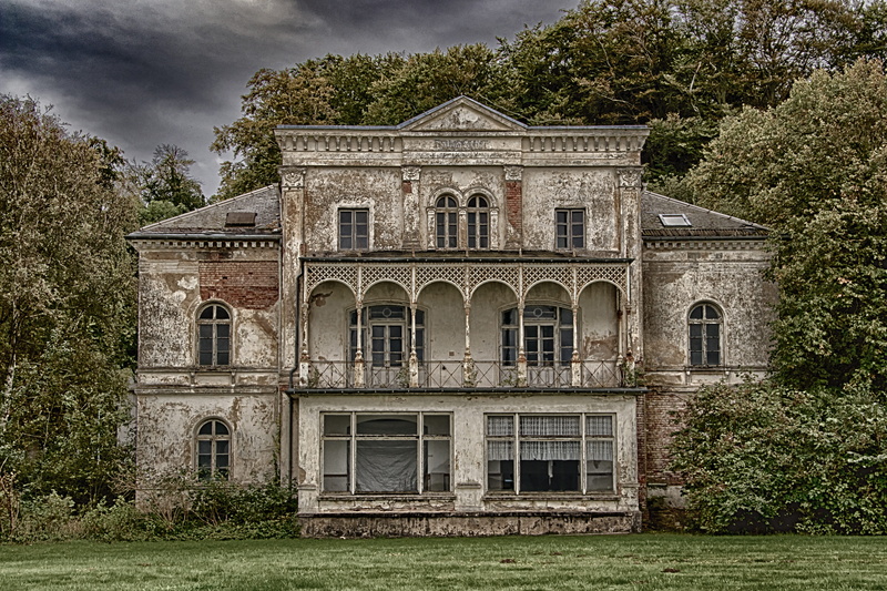 baltic sea, mecklenburg western pomerania, villa, tree, outdoors, building exterior, nature, luxury, landscape, lost places, architecture, brown, no people