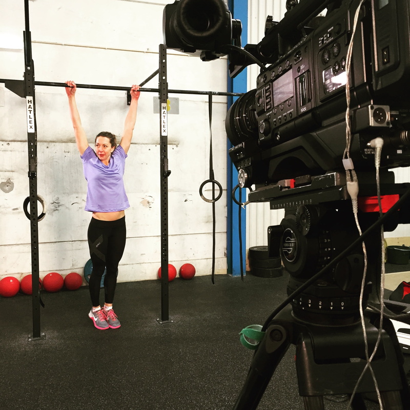 body conscious, weight training, strength, determination, exercising, girl, lifestyles, human arm, sports, one person, leisure activity, gym, real people