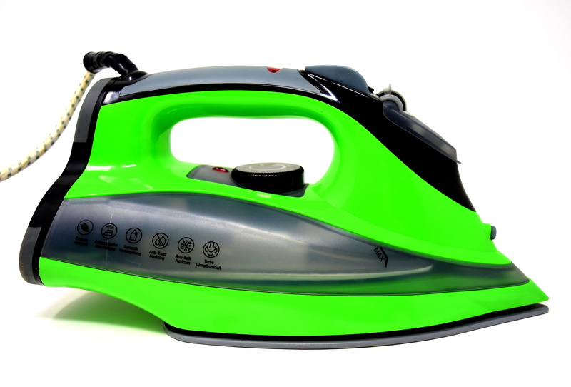 connection, green color, black, plastic, 5K, indoors, paper, communication, environmental conservation, fuel and power generation, house work, black color