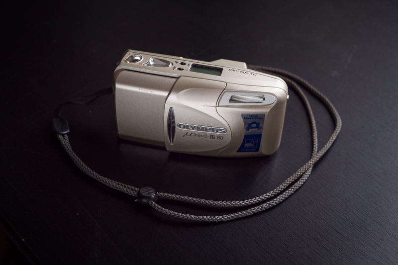 camera - photographic equipment, no people, plant, single object, cassette, connection, raspberry, gray, control, equipment, lamp, food, 5K, cassette player