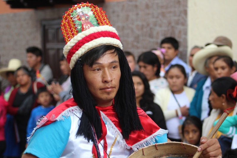 adult, males, child, 2K, employers, incidental people, boys, crowd, clothing, women, day, hat, people, portrait, cajamarca, lifestyles, group of people