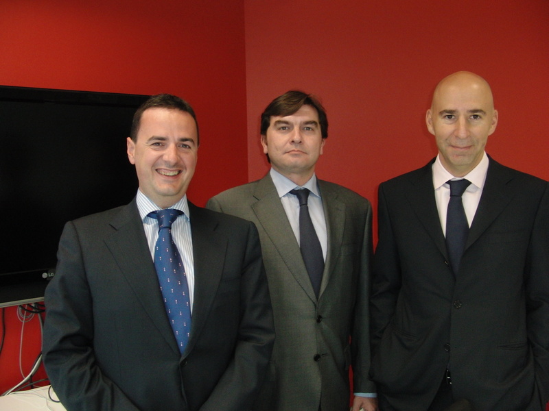 looking at camera, portrait, company, spanish, beside, front view, employment, lawyers, men, males, corporate business, flat, suit, smiling, business, customers