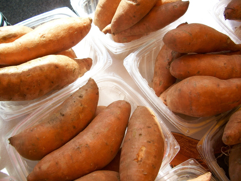 indoors, no people, sweet, starch, close-up, root, abundance, organic, retail, 2K, freshness, large group of objects, food and drink, potato, healthy eating