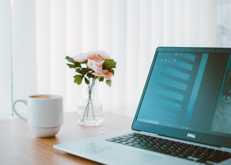 family, contemporary, coffee cup, wireless technology, technology, internet, indoors, portable, 5K, flowers, connection, monitor, table, desk, cup, office