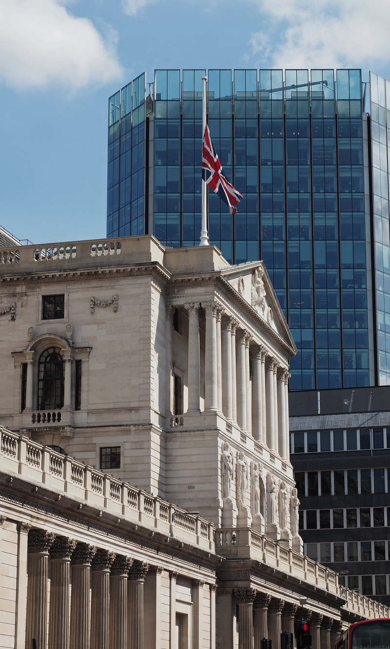 threadneedle street, flag, window, architectural column, 4K, government, building, national icon, bank of england, independence, sunlight, sky, no people