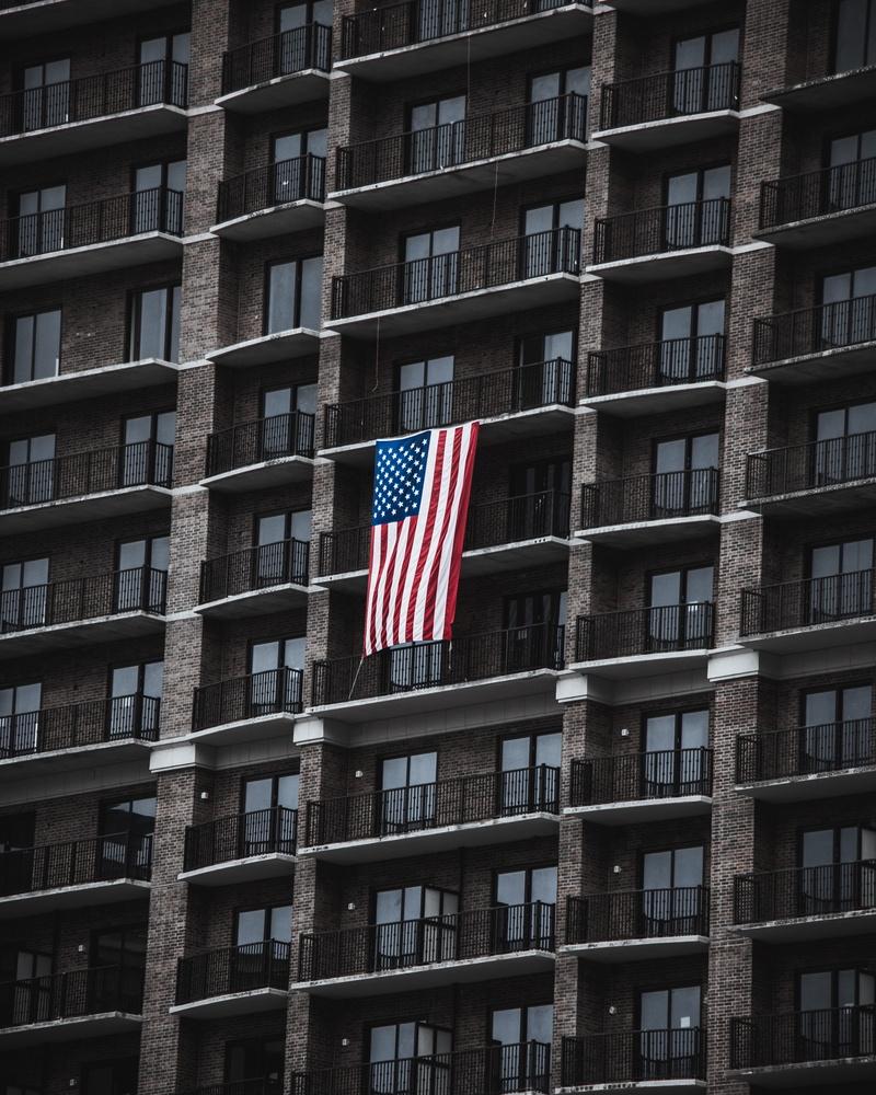 office, glass - material, skyscraper, architecture, 4K, national icon, patriotism, u, building exterior, outdoors, city, residential district, flag, day
