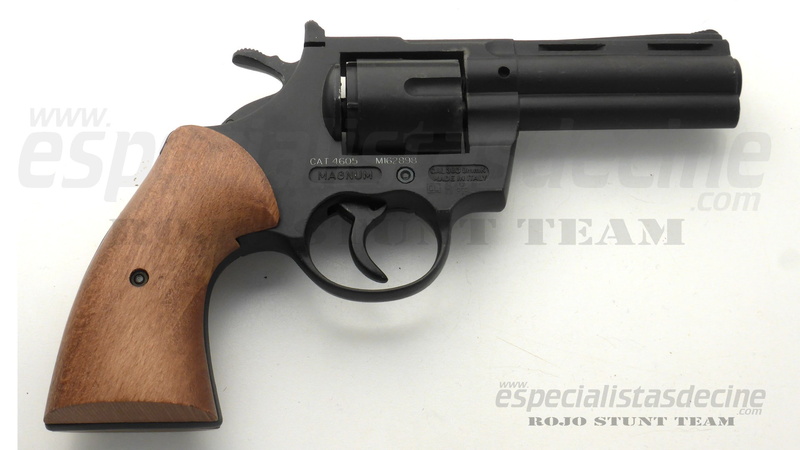 weapon, security, aggression, crime, handgun, armas, indoors, gun, rodaje, social issues, close-up, no people, studio shot, rubber stamp, wood - material
