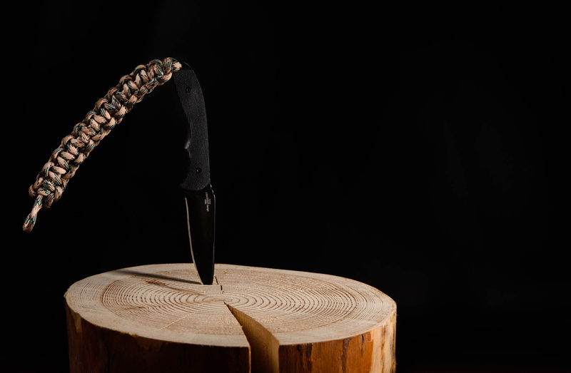 cut, close-up, outdoor, single object, man made, 2K, no people, wood - material, music, copy space, table, old, stamp, brown, seat, survival, blocked