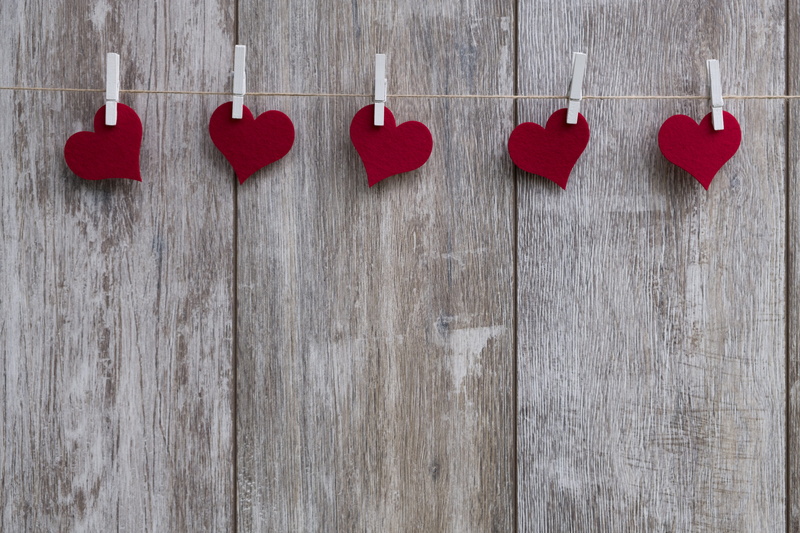 textured, photo, christmas decoration, red, heart, holiday, decoration, in a row, wood - material, clothes peg, coupon, emotion, christmas, clothes line
