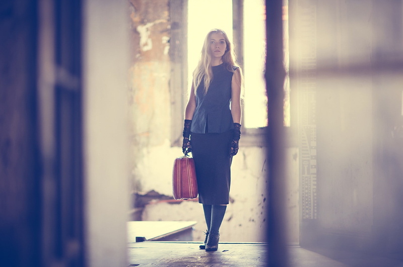 beauty, long hair, full length, model, suitcase, women, portrait, looking at camera, hairstyle, beautiful woman, 1080P, real people, young adult, outdoors