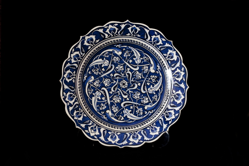 metal, ancient civilization, floral pattern, decoration, copy space, antique, no people, art and craft, indoors, black background, circle, 4K, business