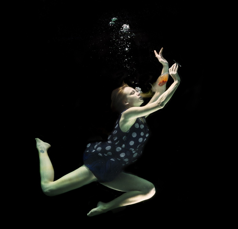 drowning, barefoot, under water, mid-air, indoors, live, tank, motion, dom, one person, young adult, emotion, breath, pos, fashion, underwater, arms raised