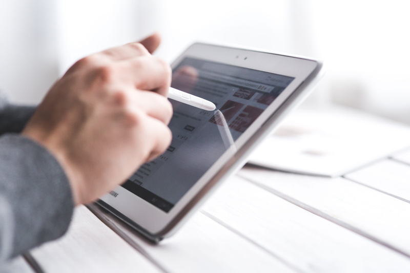 stylus, using computer, technology, minimalist, pen, business, one person, wireless technology, outdoors, man, adult, person, connection, using laptop