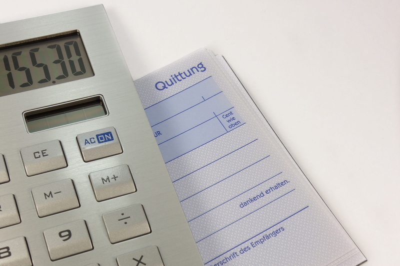 calculator, control, communication, billing, calculation, business finance and industry, office, calculating, copy space, close-up, receipt, receipt block