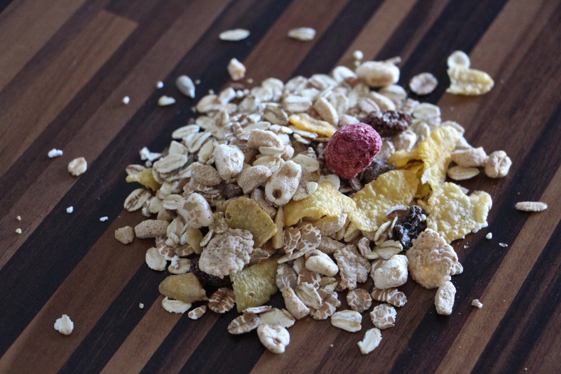 wellbeing, nutrition, table, still life, cornflakes, dried, oatmeal, 5K, berries, nut - food, freshness, food, snack, close-up, healthy eating, raspberries