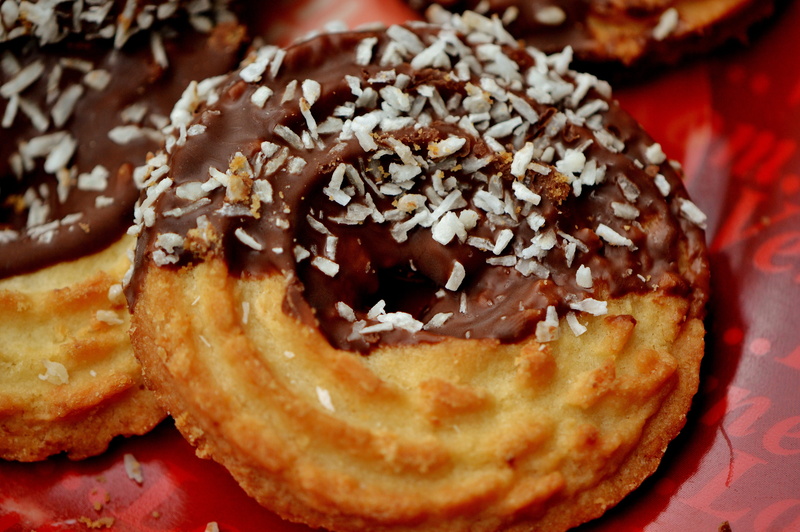 unhealthy eating, food and drink, delicacy, delicious, indulgence, Chocolate, baked food, snack, indoors, food, pastries, sweet, sweet food, freshness