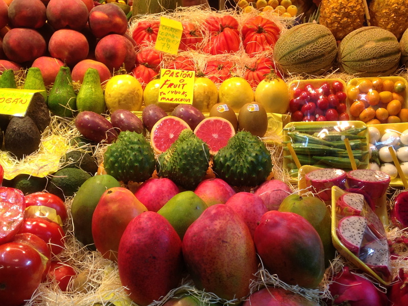 color, no people, abundance, fruit, retail display, dealer, healthy eating, arrangement, colorful, fresh, large group of objects, apple - fruit, multi colored