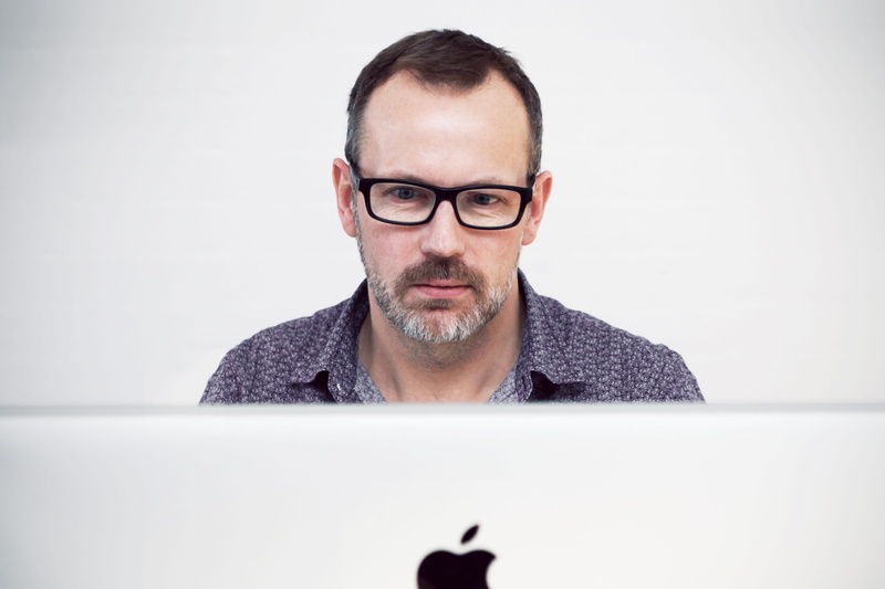 glasses, imac, expression, head, smile, men, males, face, caucasian, manager, beard, business person, male, model, suit, corporate, smiling, attractive