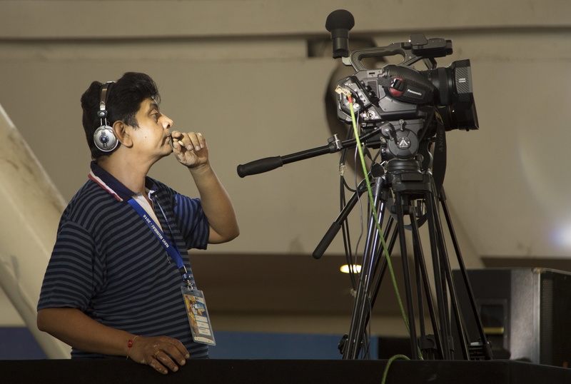 people, cameraman, record, film Industry, men, camera - Photographic Equipment, young adult, casual clothing, microphone, video shooting, communication
