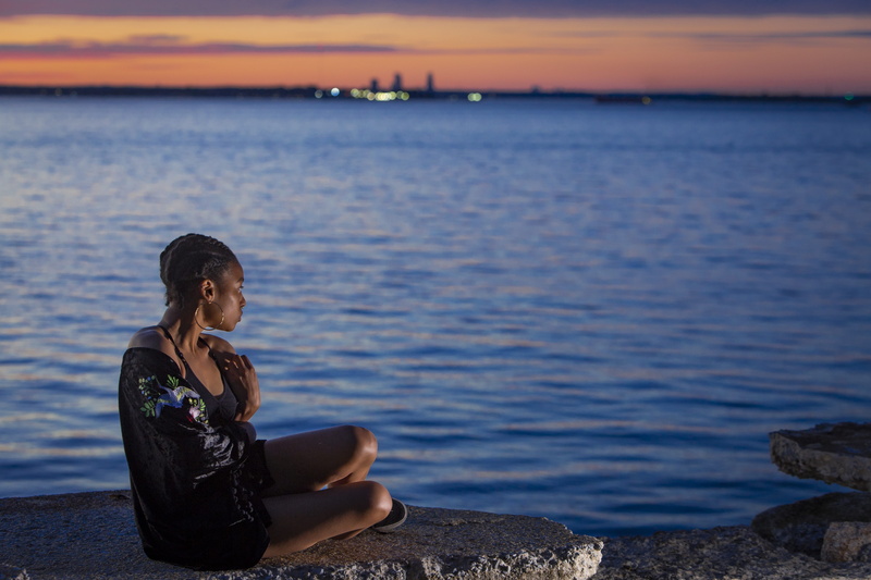 relax, water, gray, lifestyles, one person, person, groynes, dusk, city, front, sitting, looking out, leisure activity, outdoor, sunset, near, black, 5K