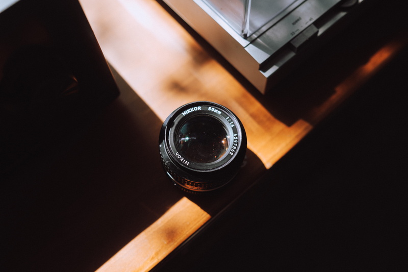 no people, close-up, arts culture and entertainment, sun, high angle view, dslr, 5K, 50mm, wooden, lens - optical instrument, gear, len, digital camera