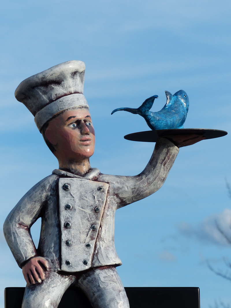 presentation, blue, fish dish, wood - material, focus on foreground, sky, male likeness, fish, preparation, chef, kitchen, man, one person, serve, males