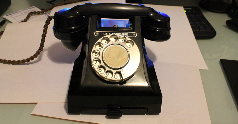 antique, history, telecomunications, desktop, contact, office, business, message, talk, number, 5K, technology, old, communication, single object, indoors