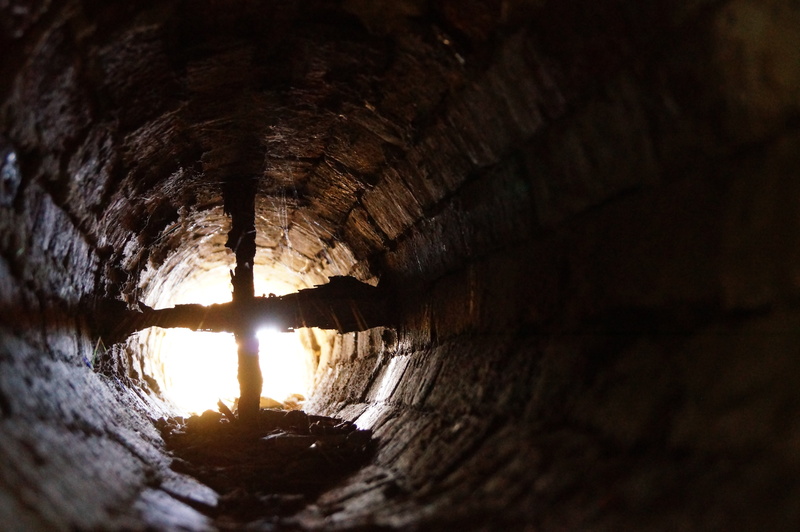 indoors, ventilate, arch, deep, beauty in nature, ventilation, sunlight, cave, rock, engineering, mine shaft, tunnel, the way forward, direction, rock formation