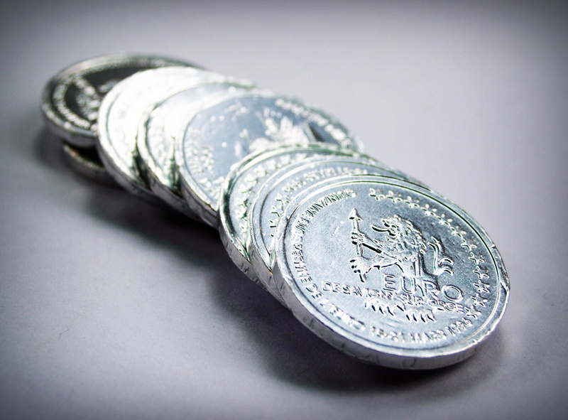 stock, level, income, focus on foreground, no people, banking, isolated, consumerism, object, close-up, rich, silver colored, graph, rate, selective focus
