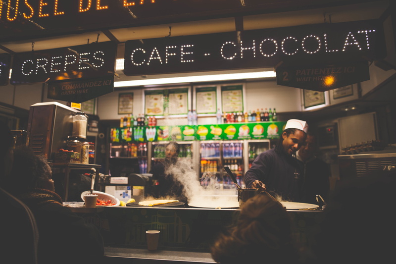 only men, stall, lifestyles, signage, bar, food and drink, mid adult, bar counter, one man only, one person, chocolat, city, cafe, city life, light, chef
