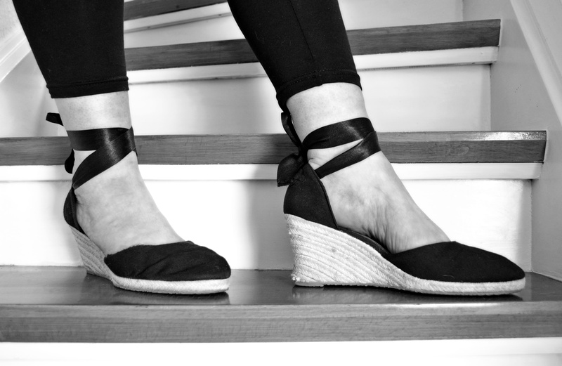 woman foot, upward, down, adult, human leg, human limb, shoe, human body part, high heels, sock, up, stairs, low section, 4K, stand, shoes, women, wood stairs