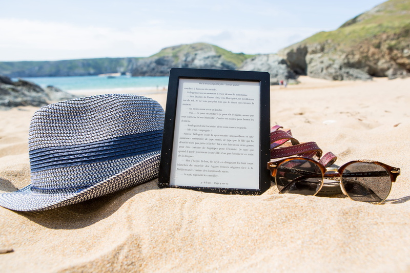 sea, 2K, sky, hat, communication, photo, outside, water, sand, shallowfocus, photography, sunlight, frame, holiday, land, beach, daylight, trip, vacations