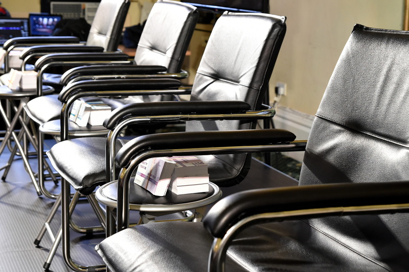 no people, 5K, absence, vehicle seat, large group of objects, furniture, domestic room, work, corporate, empty, arrangement, executive chair, indoors
