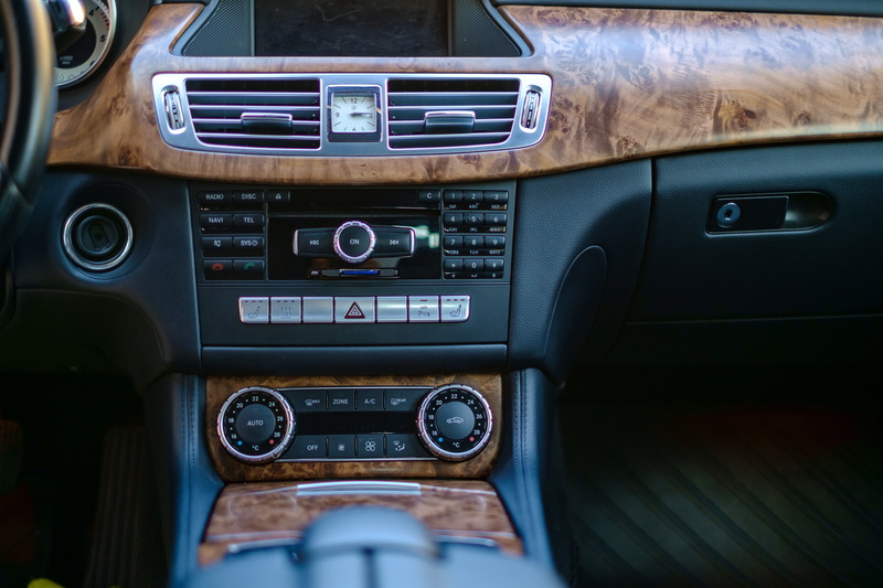 unit, new, car interior, dashboard, land vehicle, airplane, windshield, no people, 4K, gauge, business, cockpit, vehicle, motor, car, motor vehicle, style